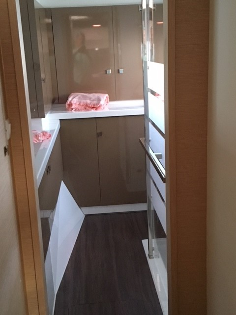 Fountaine Pajot NEW 42 sailing catamaran - Bathroom