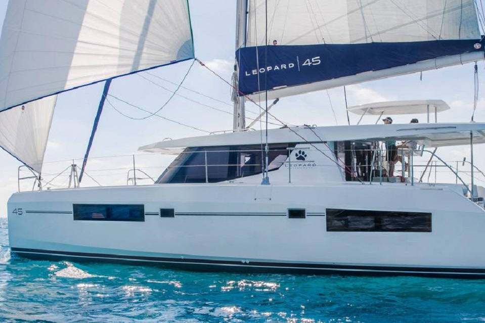 Charter Leopard 45 skippered by KIDZ AT SEA (Philipsburg, St Maarten)