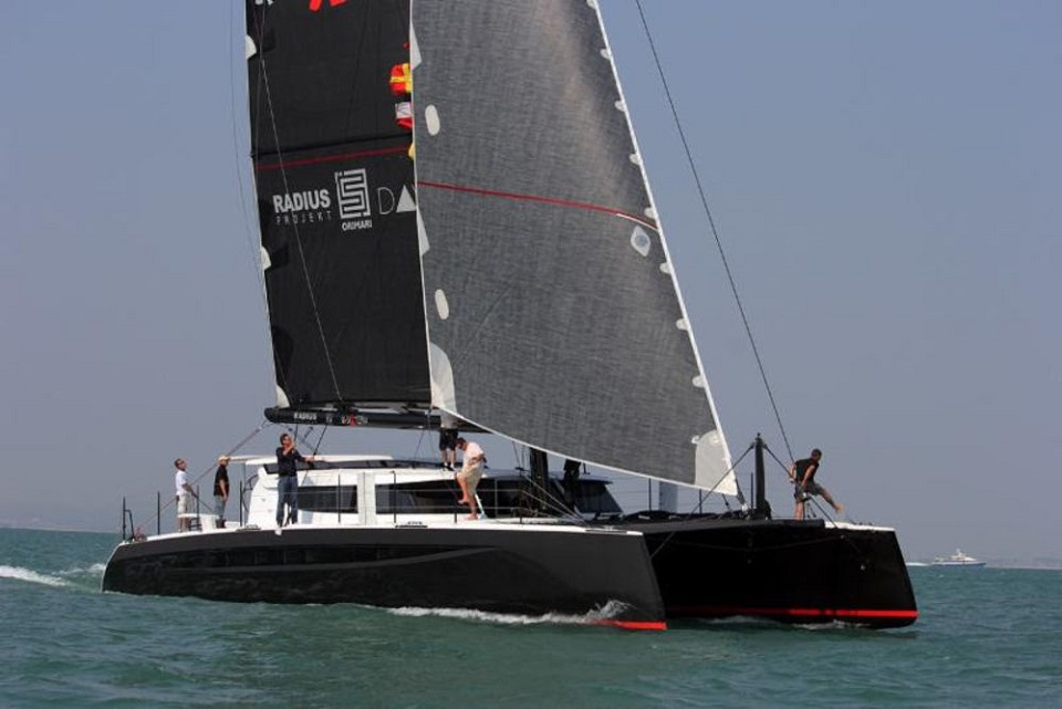 R-SIX Morelli & Melvin catamaran skippered by polish team