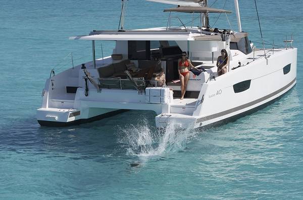 catamaran lucia 40 price