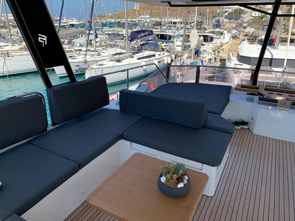 Flybridge Fountaine Pajot POWER 67