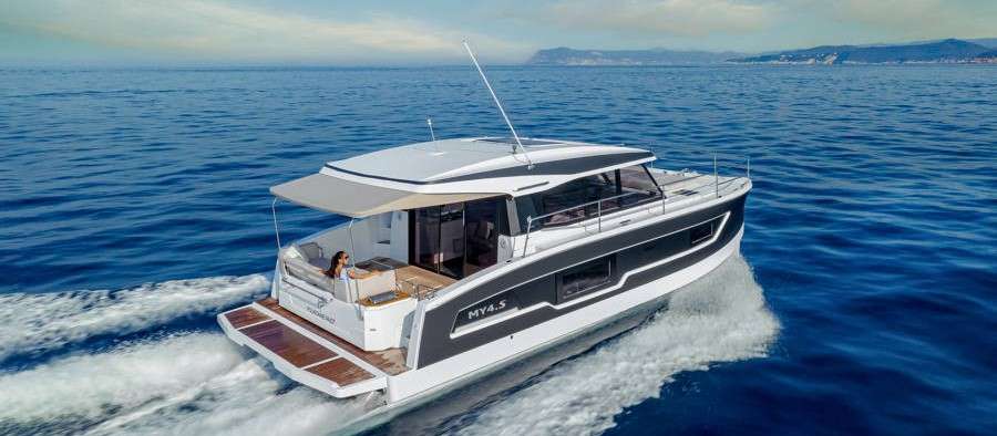 fountaine-pajot-my-4-s-power-catamaran-motor-range.jpg