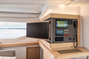 fountaine-pajot-FP-41-interiors-12