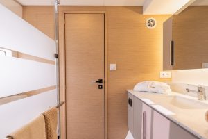 fountaine-pajot-FP-41-interiors-23