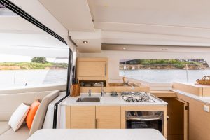 fountaine-pajot-FP-41-interiors-28