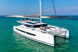 fountaine-pajot-aura-51-anchorage-12