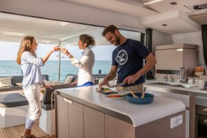 fountaine-pajot-aura-51-exterior-27