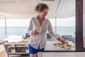 fountaine-pajot-aura-51-exterior-30