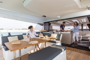 fountaine-pajot-aura-51-exterior-32
