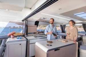 fountaine-pajot-aura-51-exterior-42