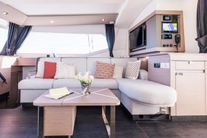 fountaine-pajot-aura-51-interior-28