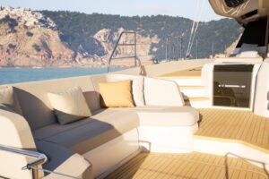 Fountaine-Pajot-Yachts-FPY70S-Aft-cockpit-08