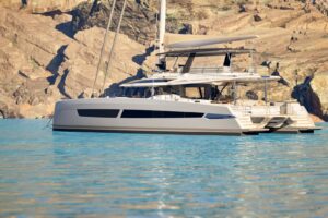 Fountaine-Pajot-Yachts-FPY70S-Anchoring-09