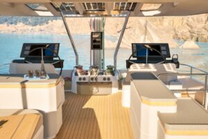 Fountaine-Pajot-Yachts-FPY70S-Flybridge-04