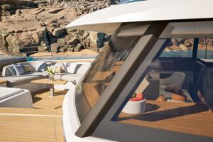 Fountaine-Pajot-Yachts-FPY70S-Front-cockpit-03