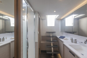 Bathroom of Fountaine Pajot Samana 59 - For sale by yacht dealer Caribbean Multihulls