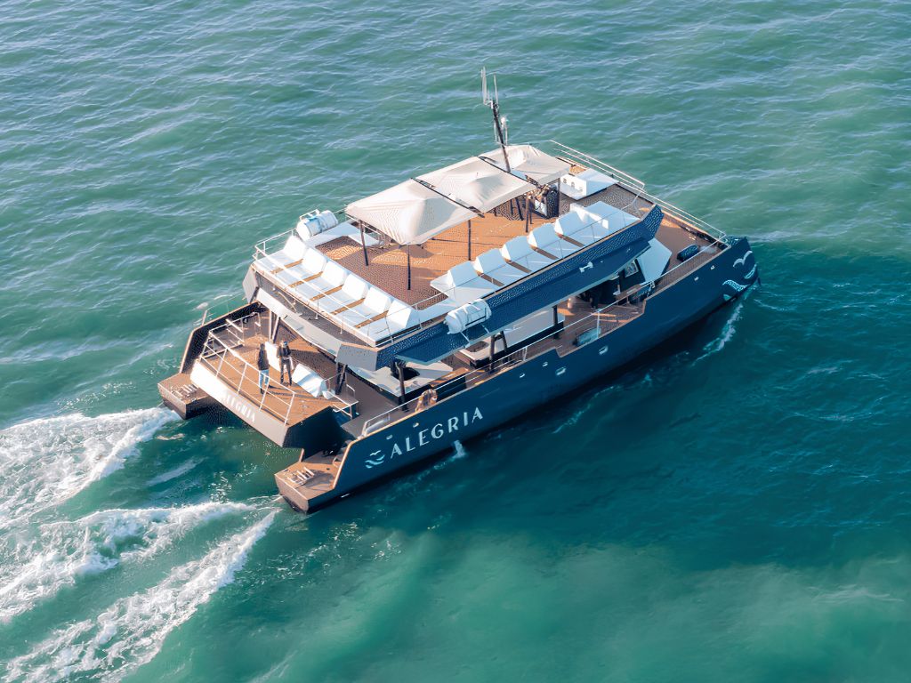 Power catamaran ALEGRIA in La Spezia - Day One passenger boat