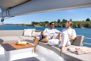 Flybridge - Catamarán a vela Fountaine Pajot FP48 - a la venta a través del distribuidor de yates Caribbean Multihulls