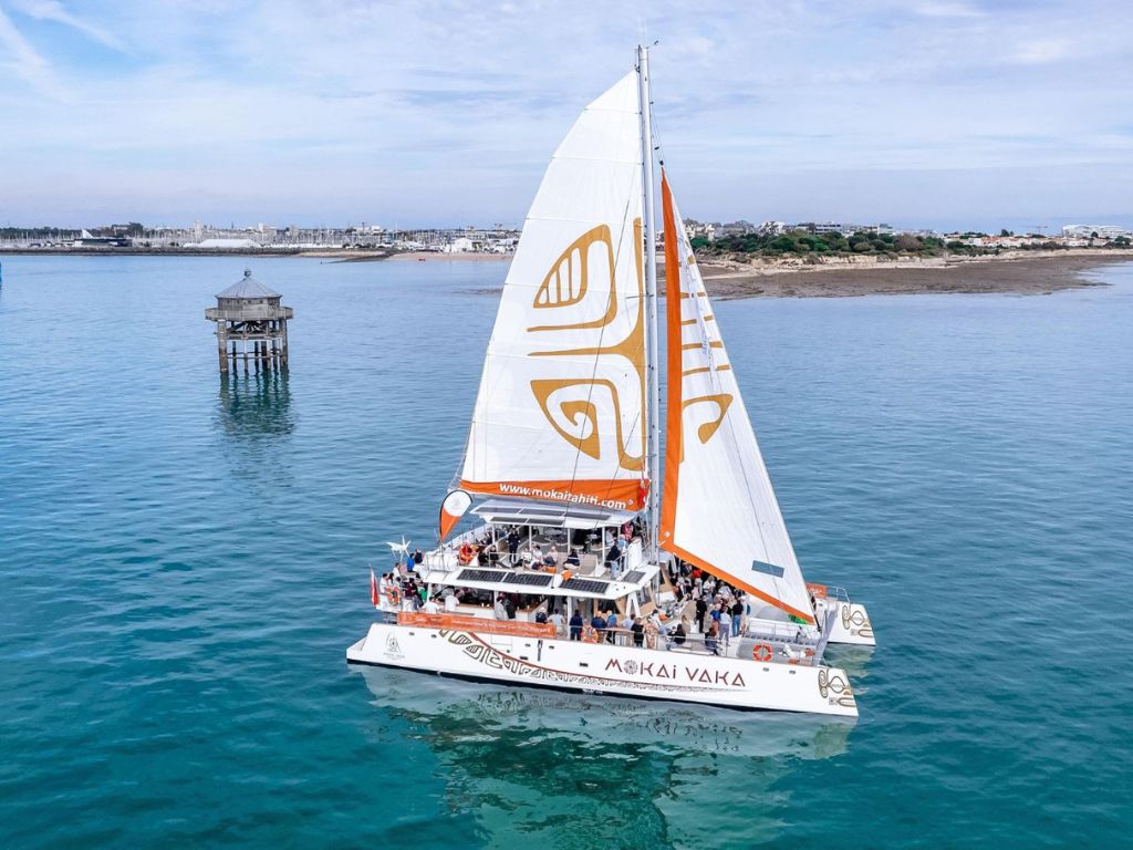 Mokai Vaka sailing catamaran in Tahiti - Day One passenger boat